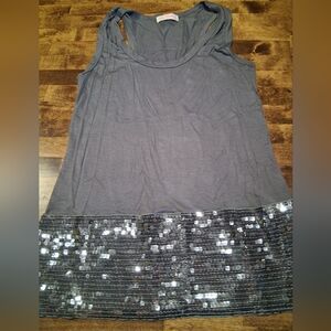 One clothing. Gray tank with sequin border. Size S